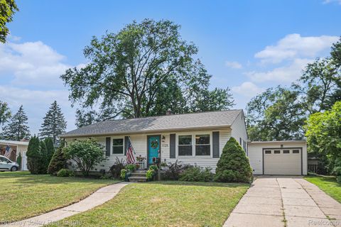 1125 Braeview Drive Howell City MI 48843