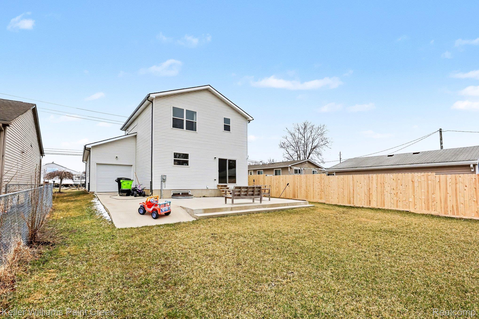 49053 Jefferson Avenue