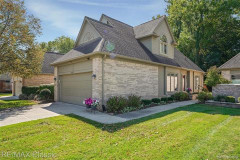 24579 Edgewood Drive Novi City MI 48374