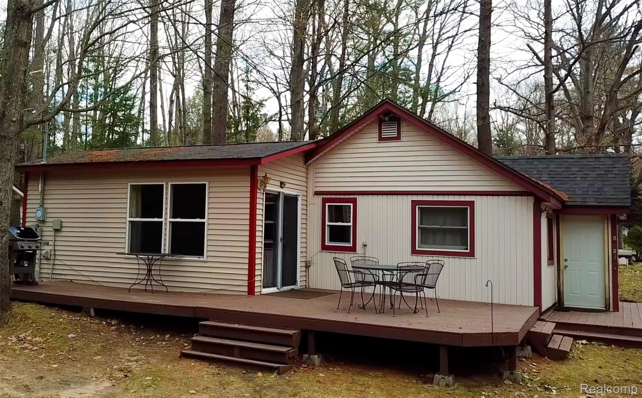 5089 Cottage Dr SE Drive SE