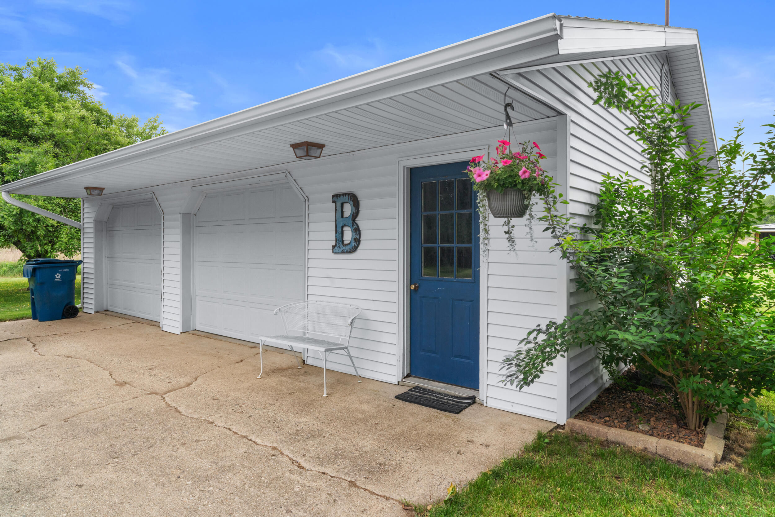 2260 W Bacon Road