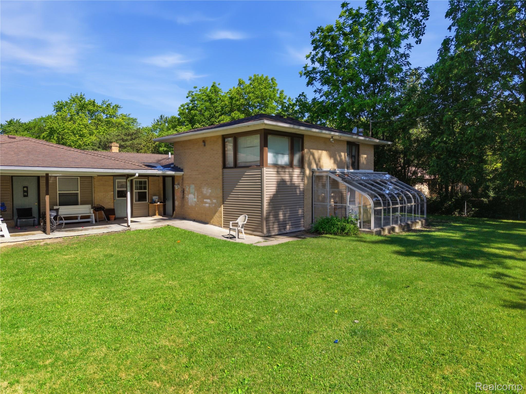 1690 N Center Road