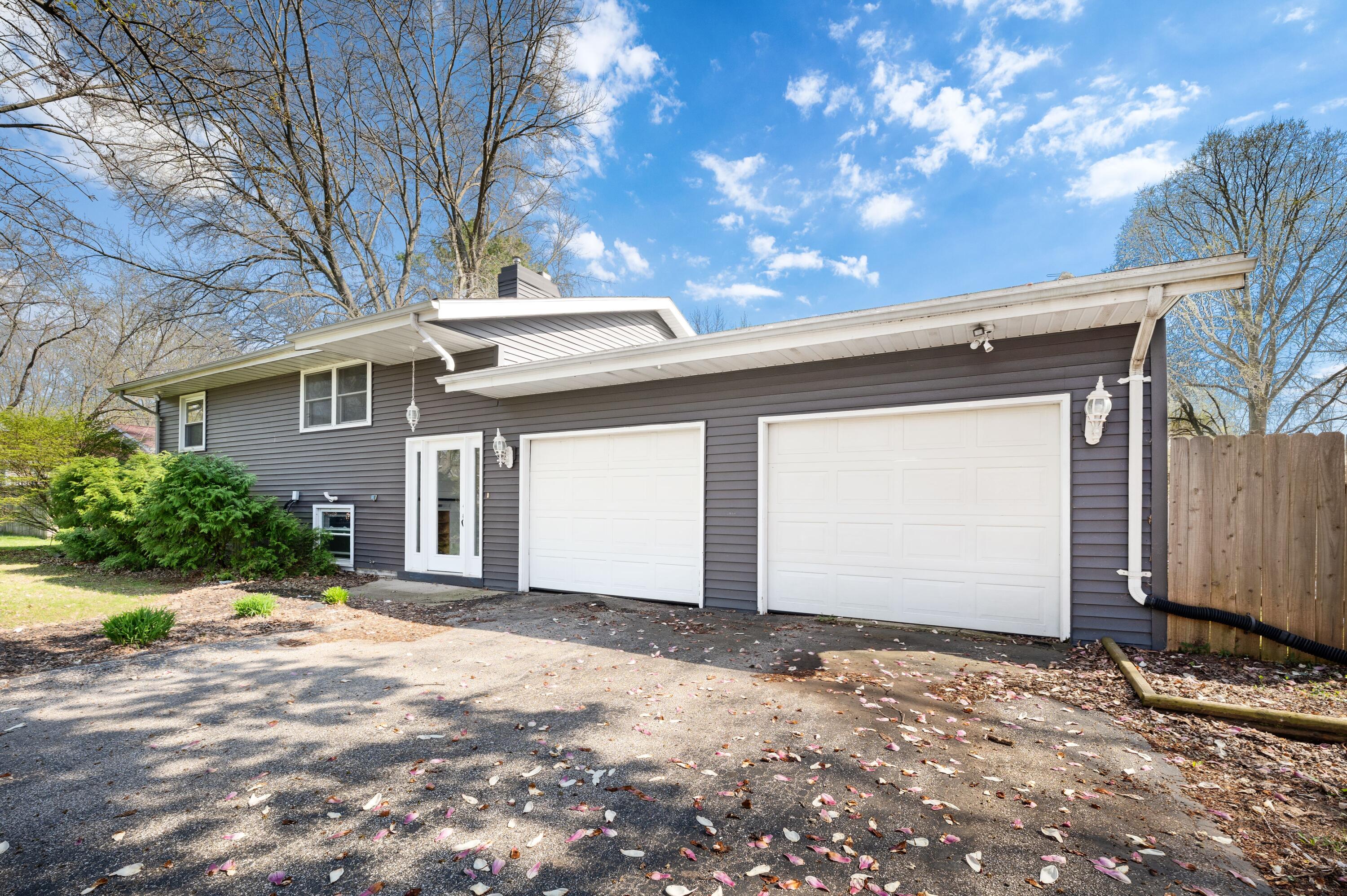 606 Lonesome Pine Trail