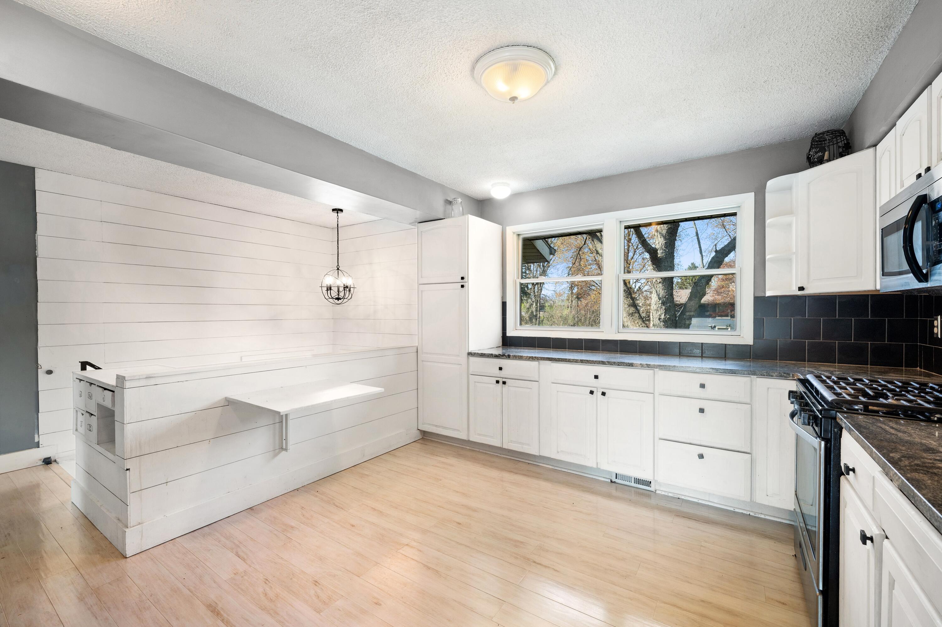 606 Lonesome Pine Trail