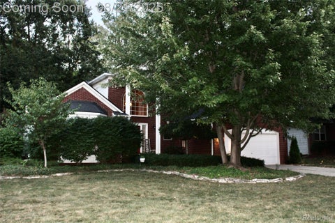 Photo of 5311 Sandalwood Court, Grand Blanc Charter Township, MI 48439 (MLS # 20261064913)