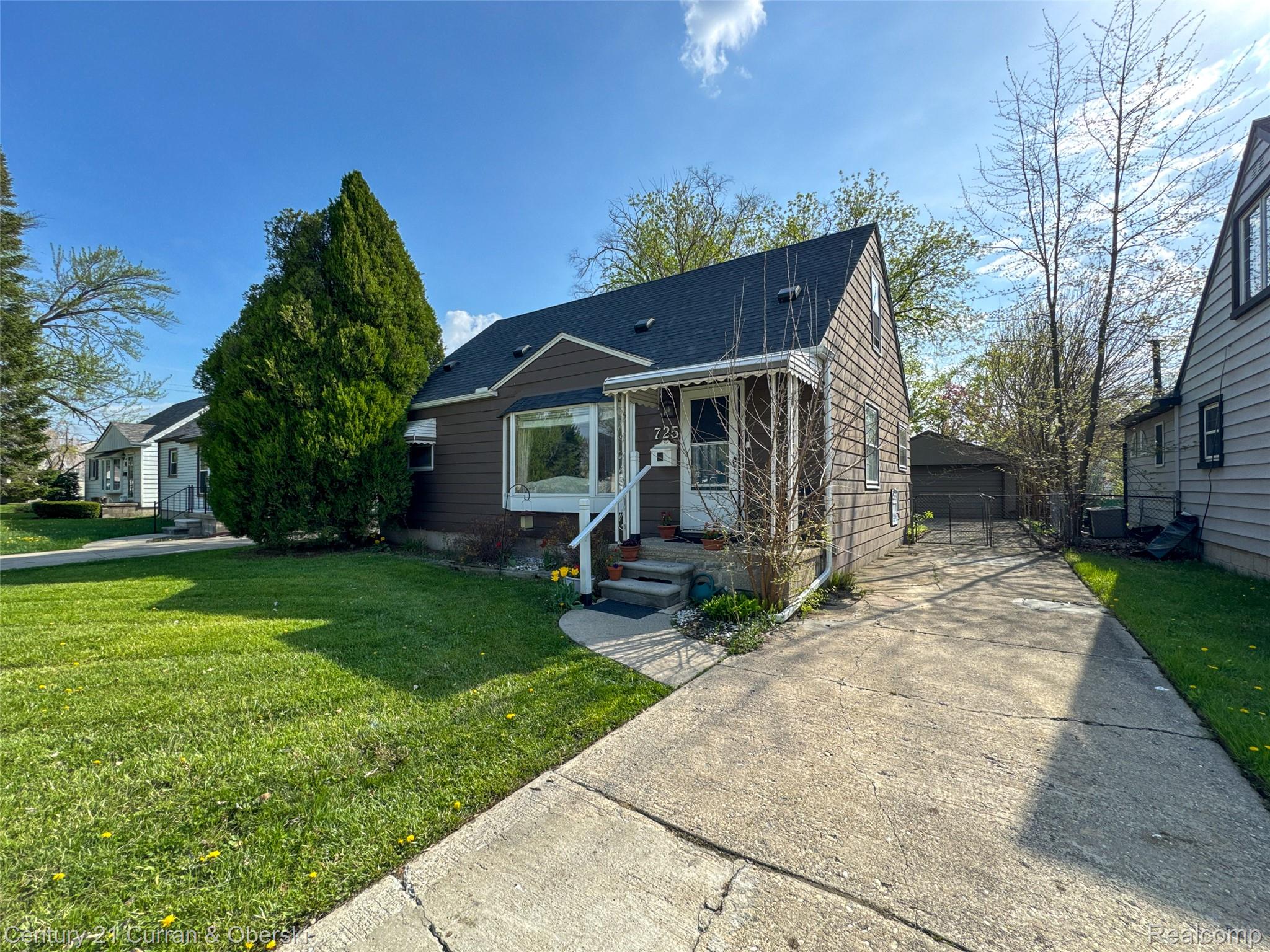 725 S Manitou Avenue