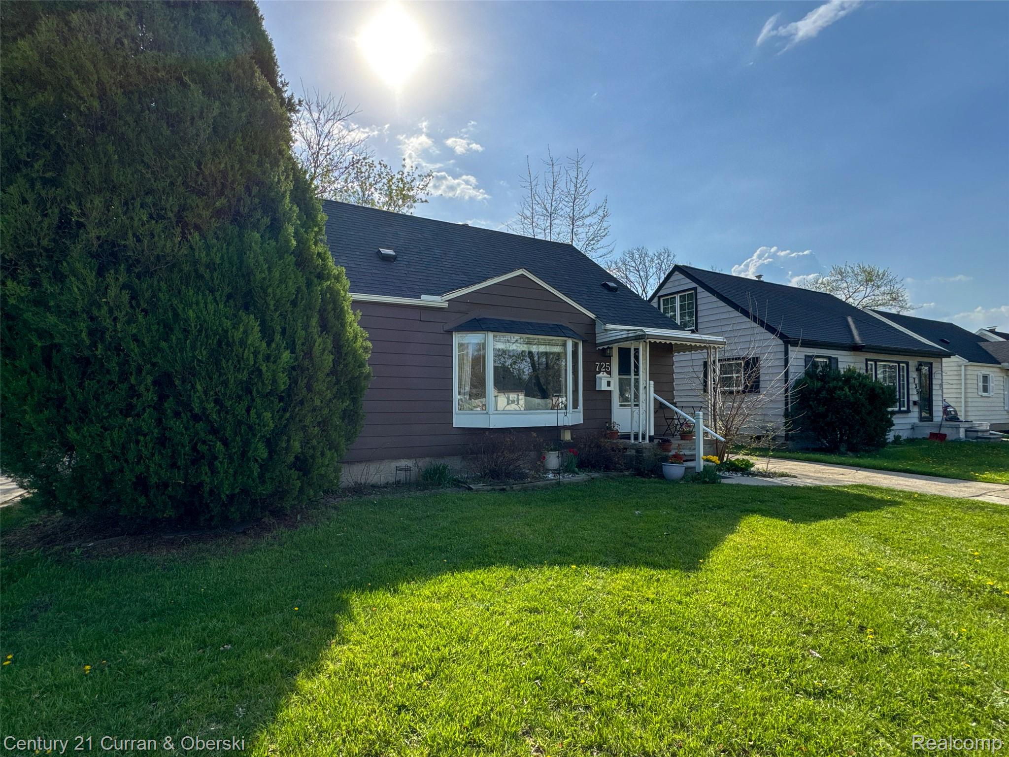 725 S Manitou Avenue