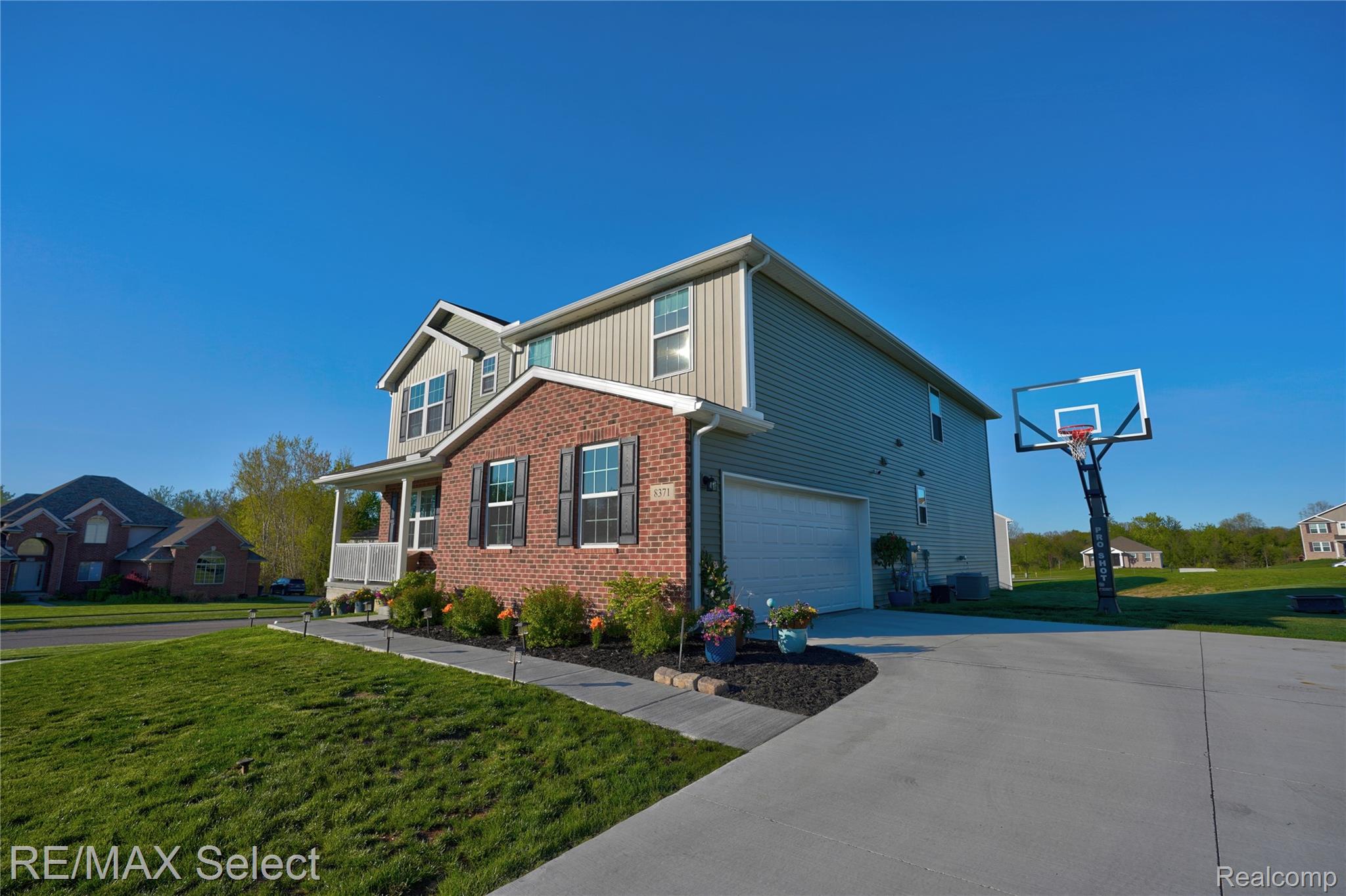 8371 Crossbow Court