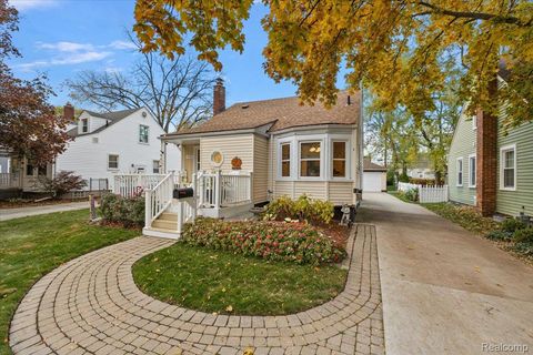 1908 Cambridge Road Berkley City MI 48072