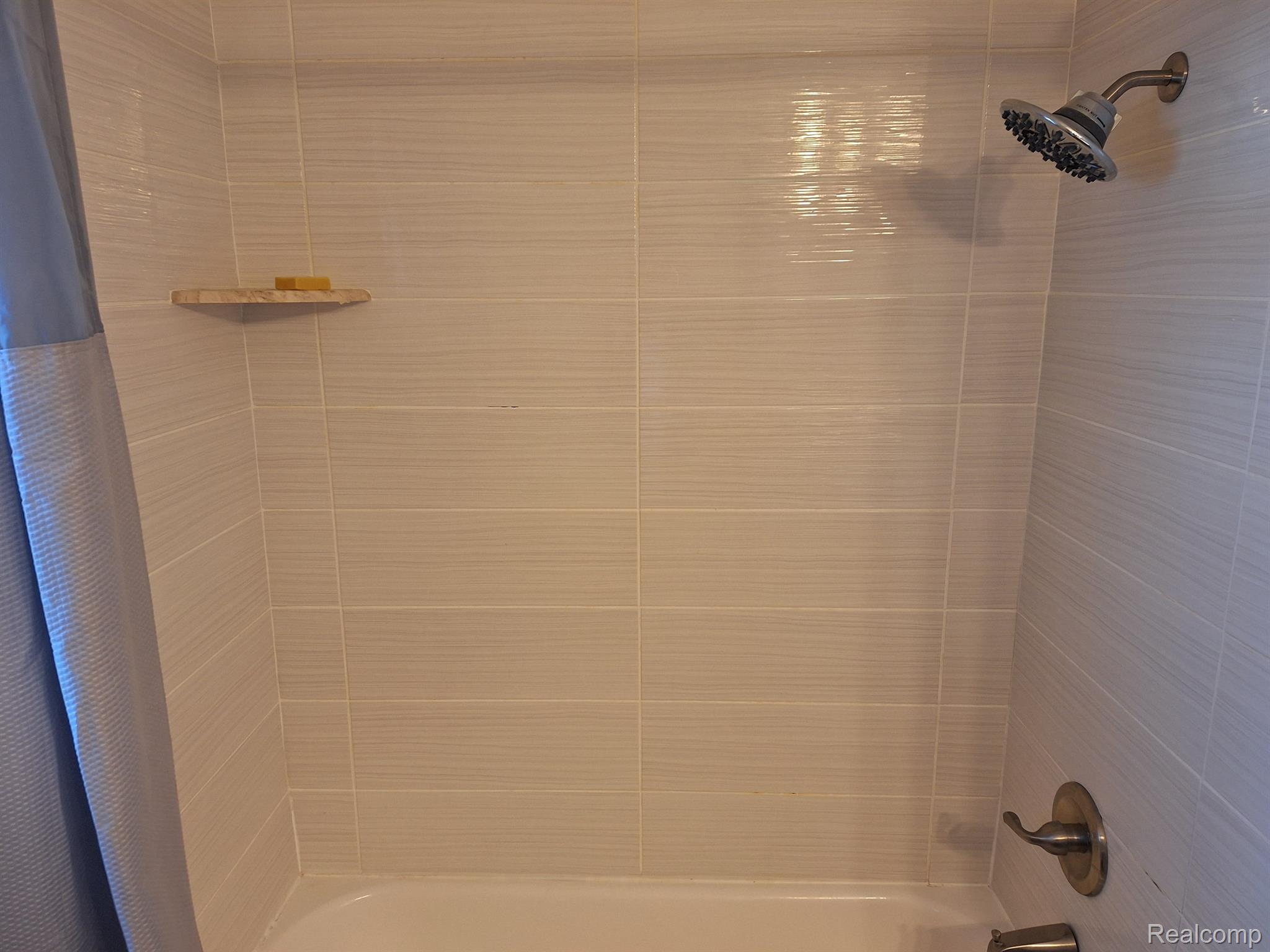 610 W 4th Street, Royal Oak, MI 48067 — MLS #20261042913 — photo 8 of 21