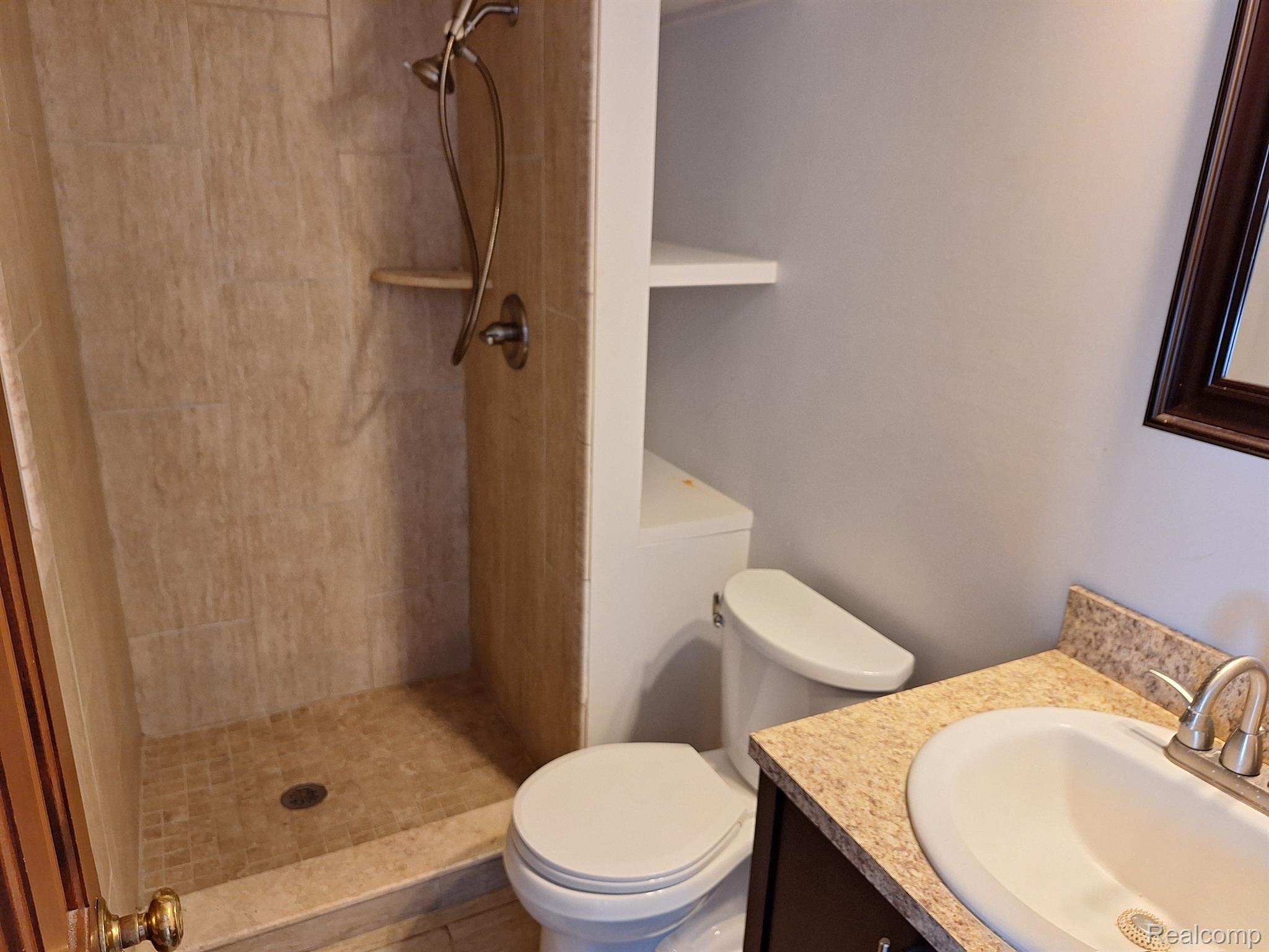 610 W 4th Street, Royal Oak, MI 48067 — MLS #20261042913 — photo 10 of 21