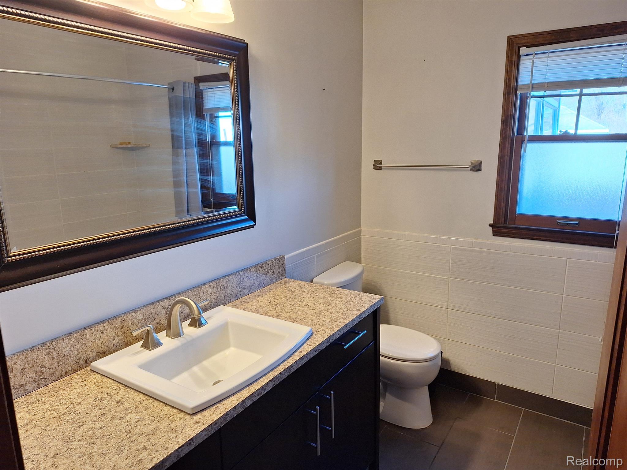 610 W 4th Street, Royal Oak, MI 48067 — MLS #20261042913 — photo 7 of 21