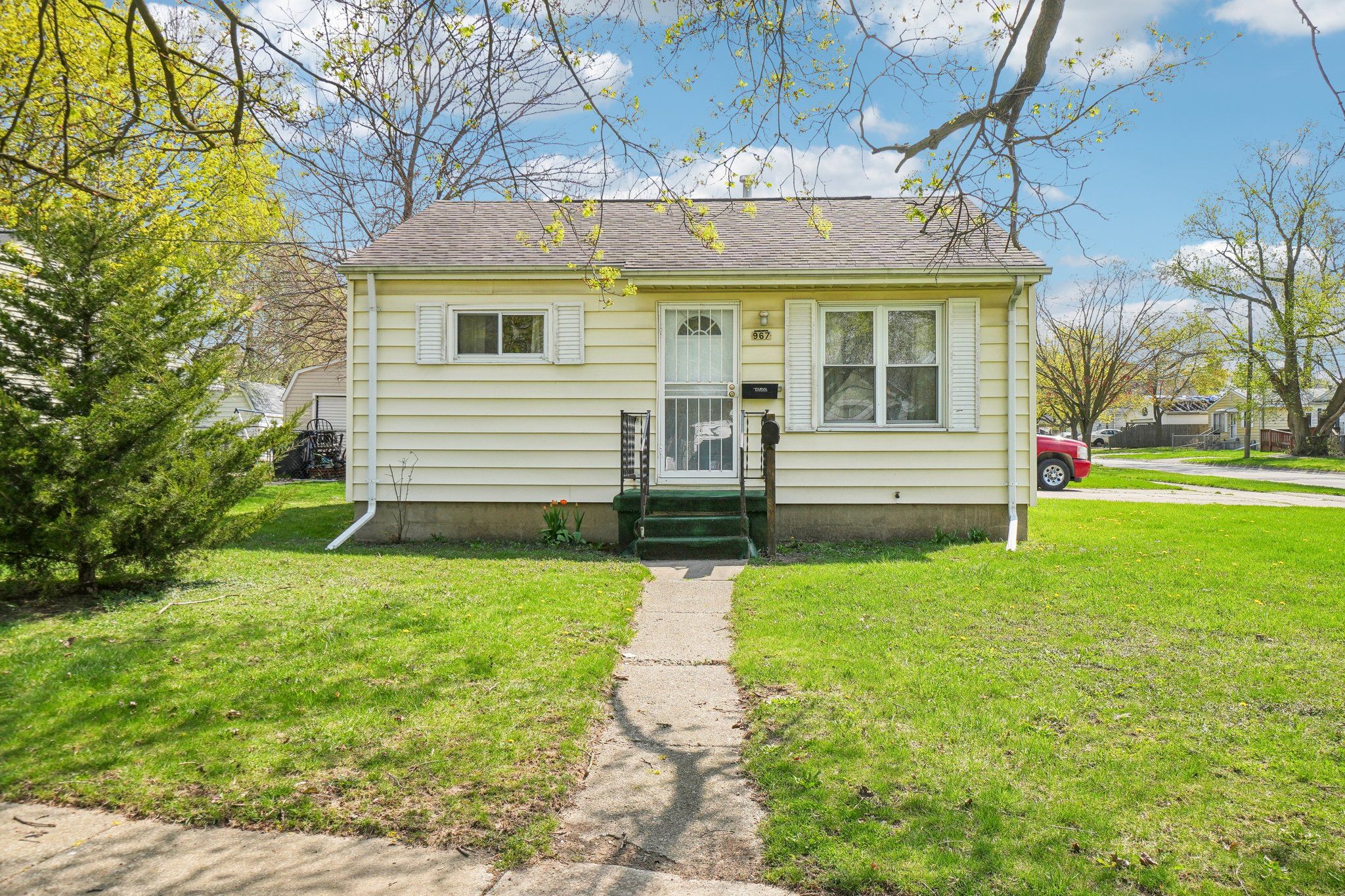 967 Darling Street