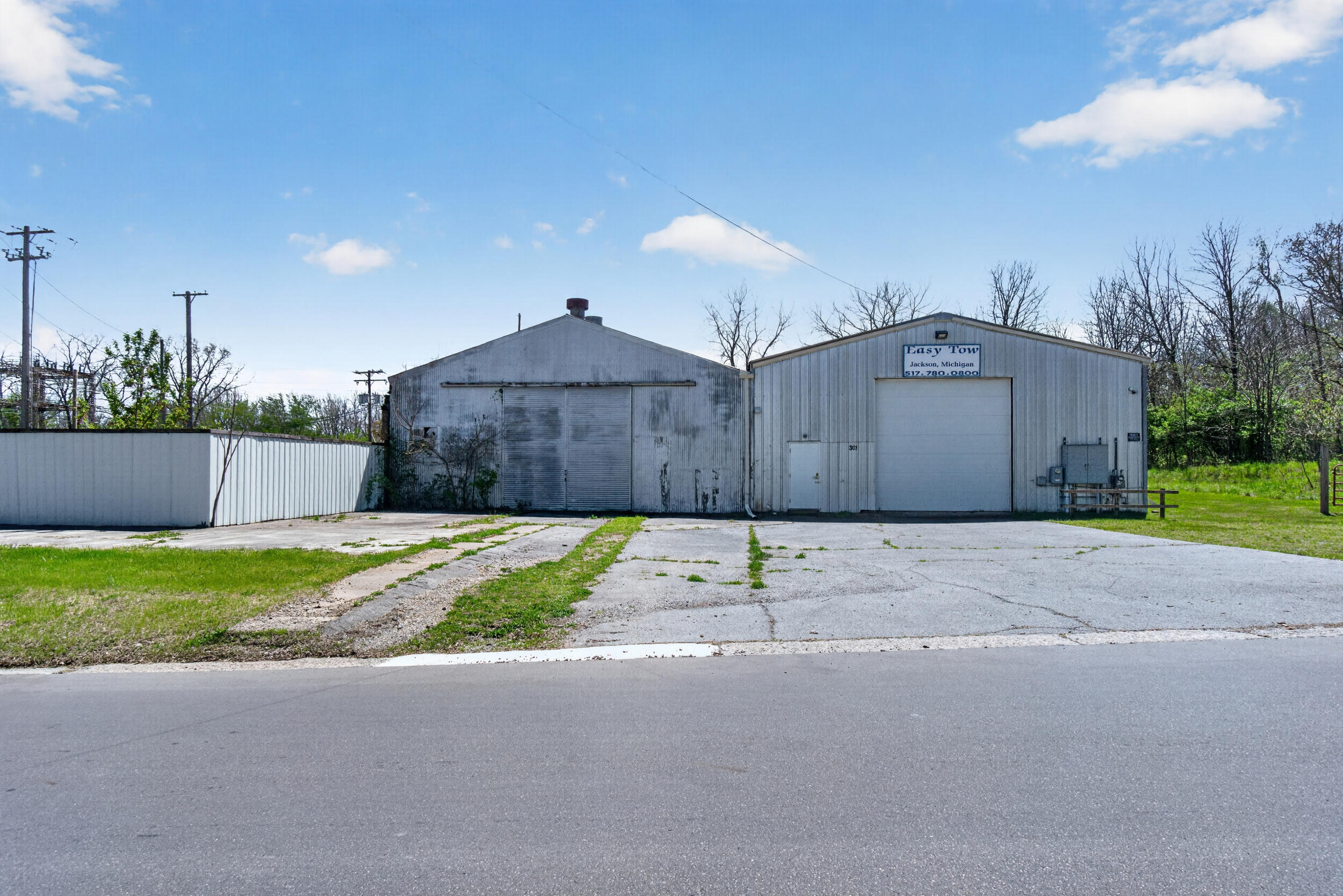 301 Hillsdale Street