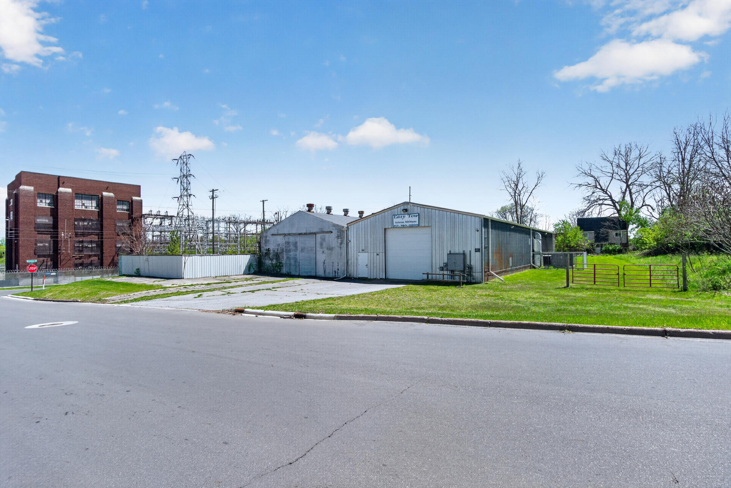 301 Hillsdale Street