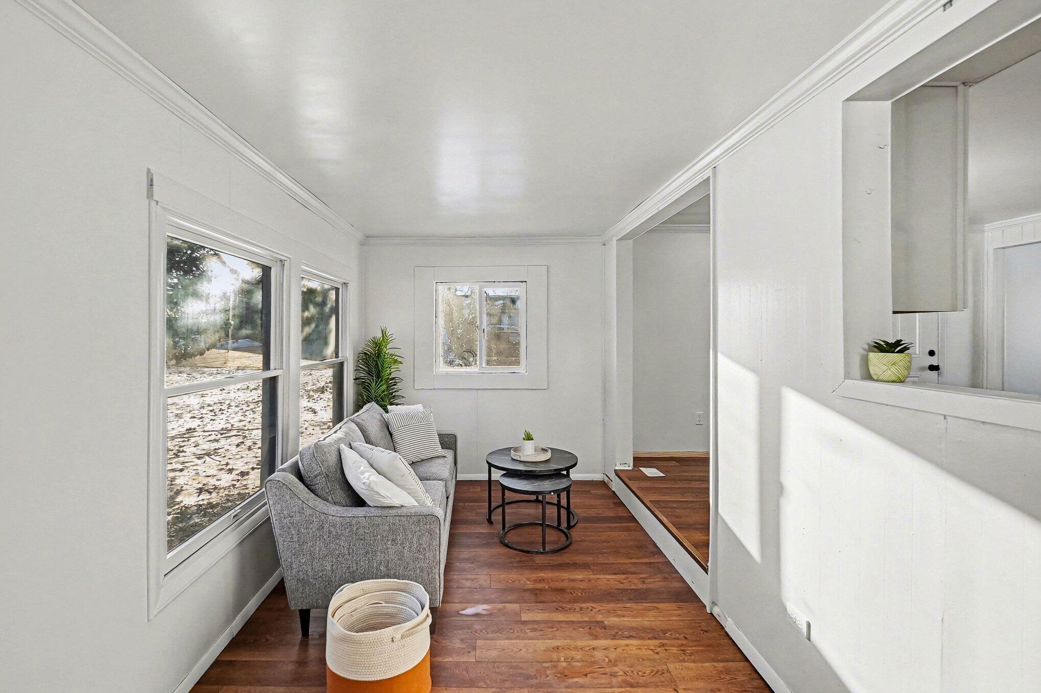 140 E Commerce Street