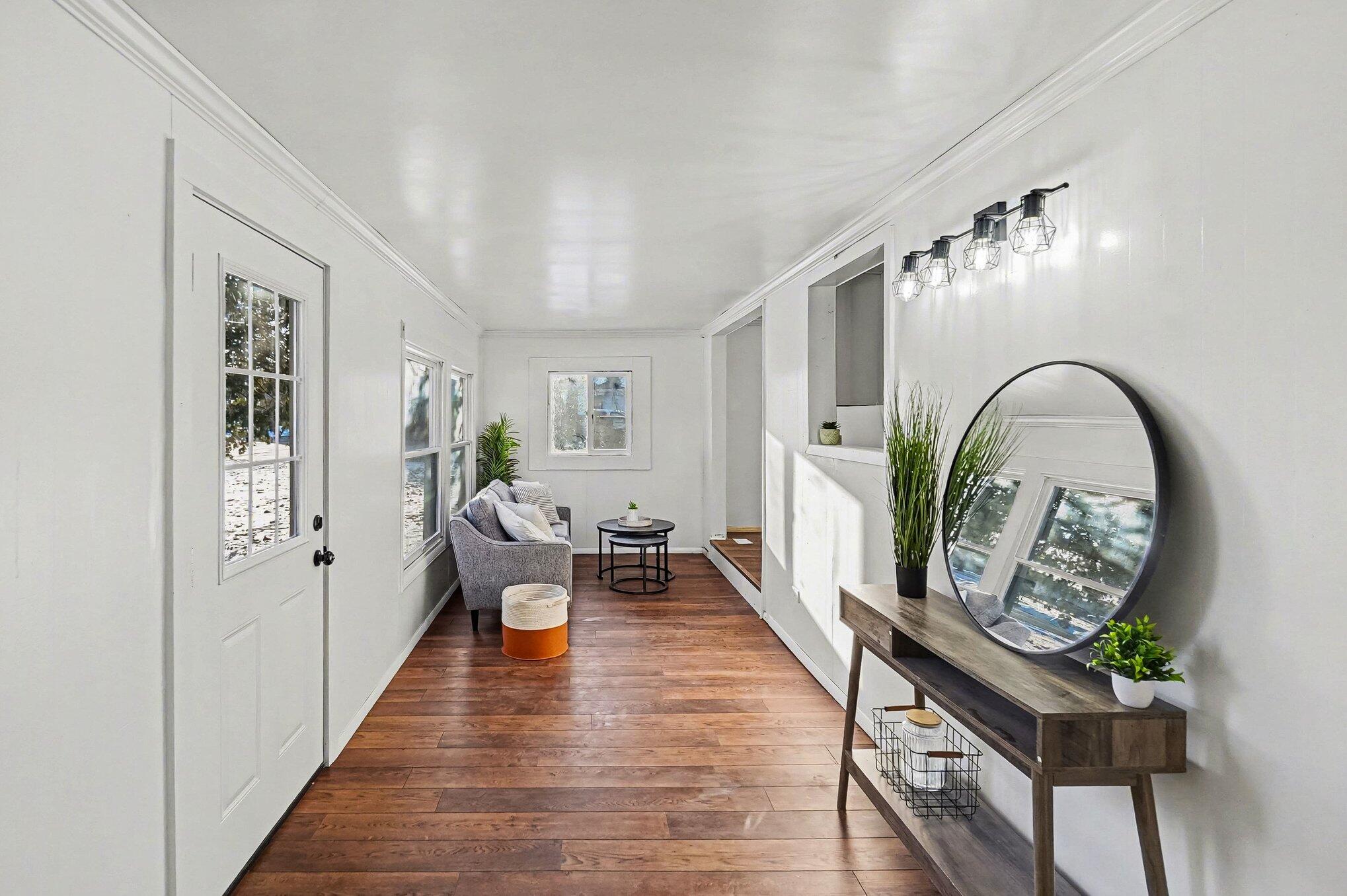 140 E Commerce Street