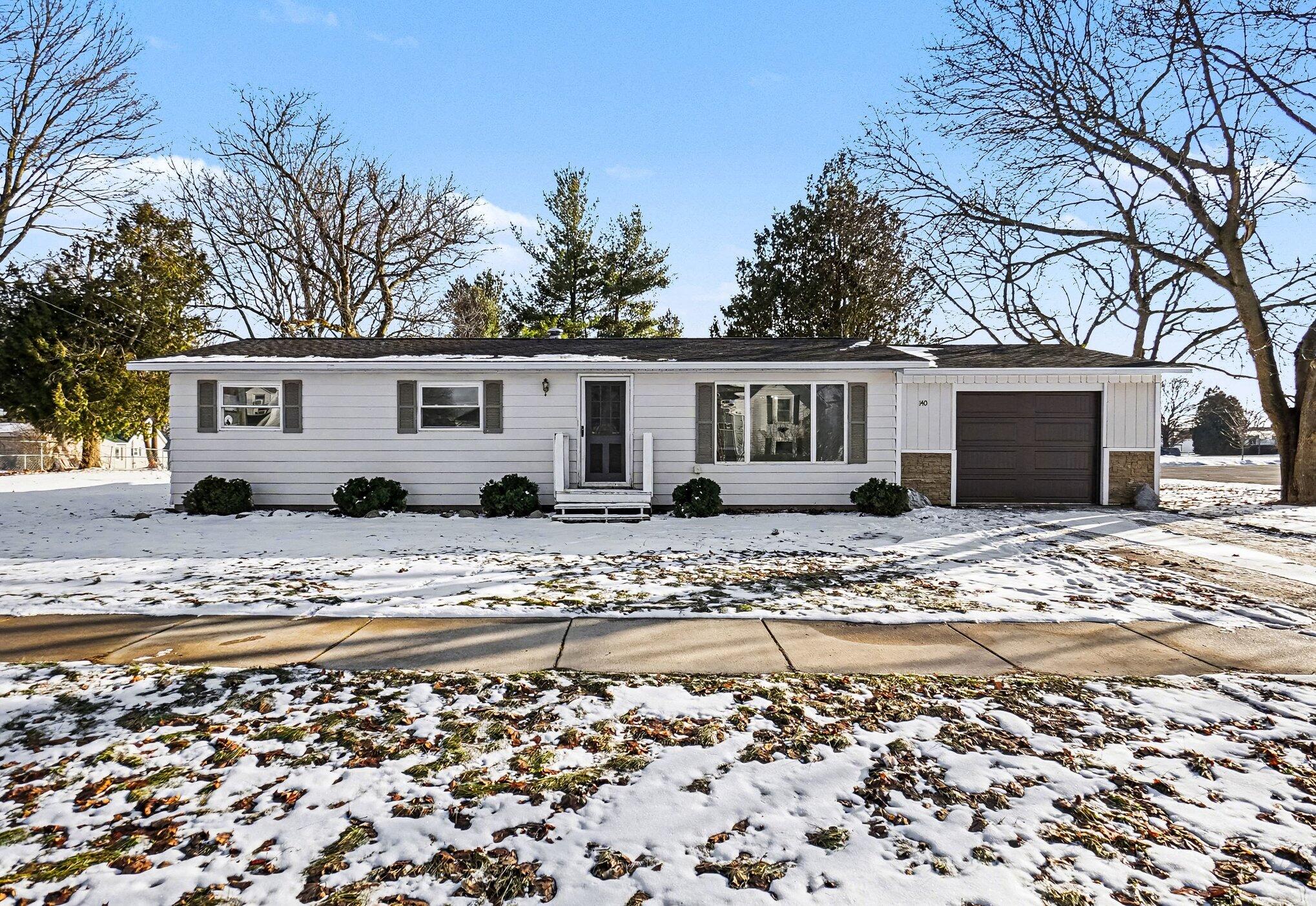 140 E Commerce Street