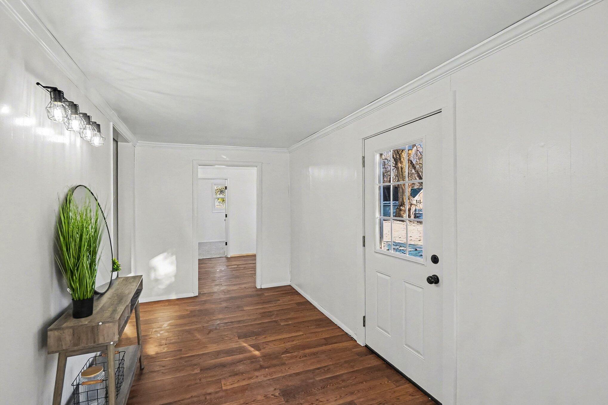 140 E Commerce Street