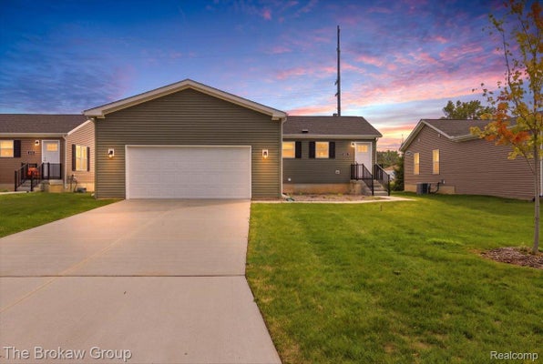 4426 MAPLE LEAF TRL, FLINT, MI 48506 - Image dda835c93cff50c1b26ee72b4da027c5/1908105024