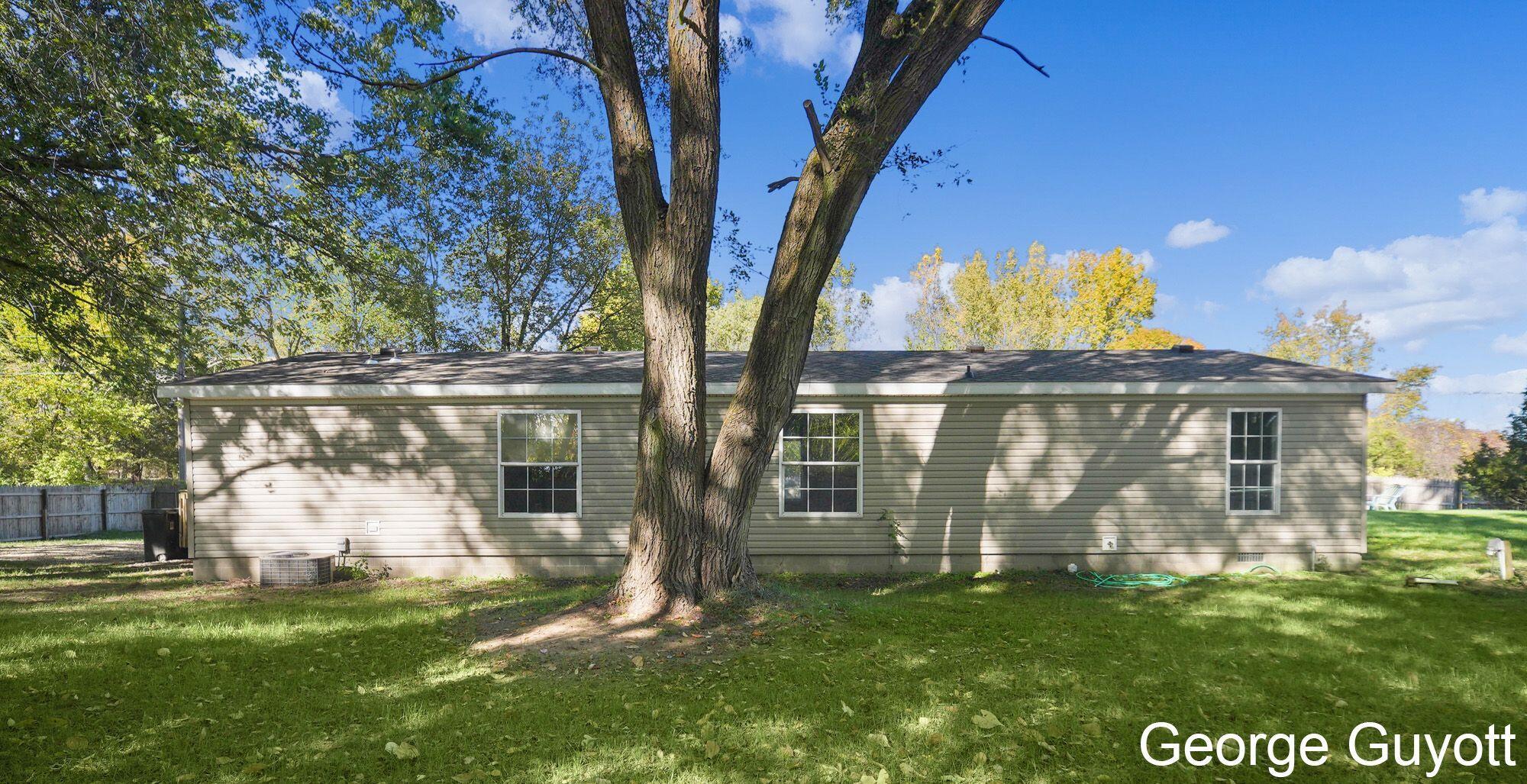 7146 Lakeview Avenue