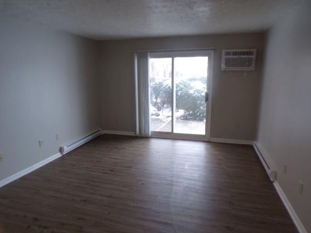 125 E VAN RIPER Road 3