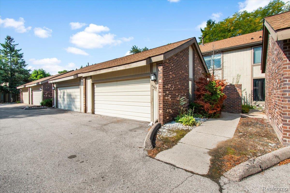 7387 Radcliff Drive 47