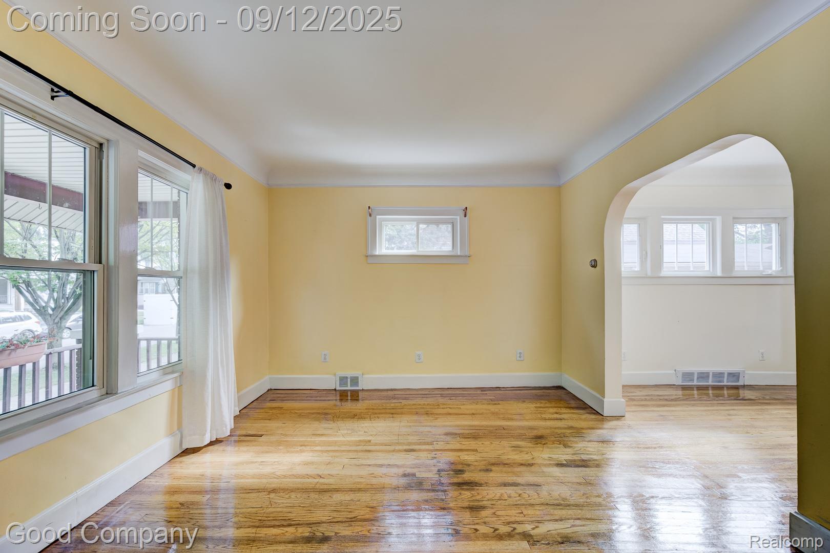 367 W Cambourne Street