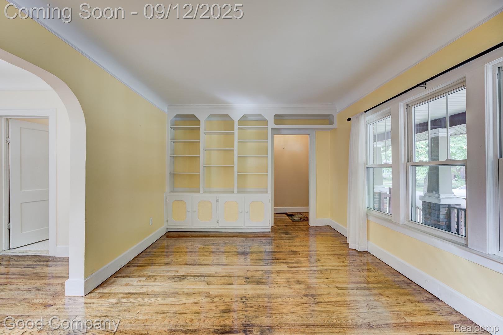 367 W Cambourne Street