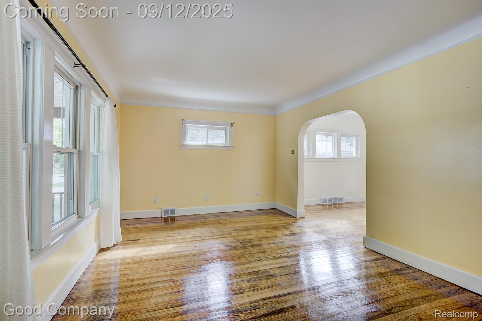 367 W Cambourne Street