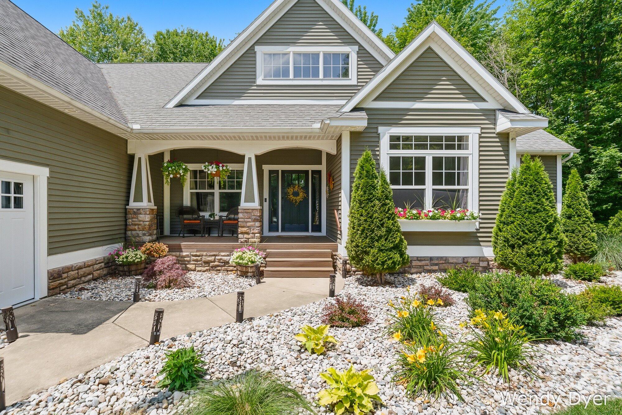 6681 Wood Hollow Court