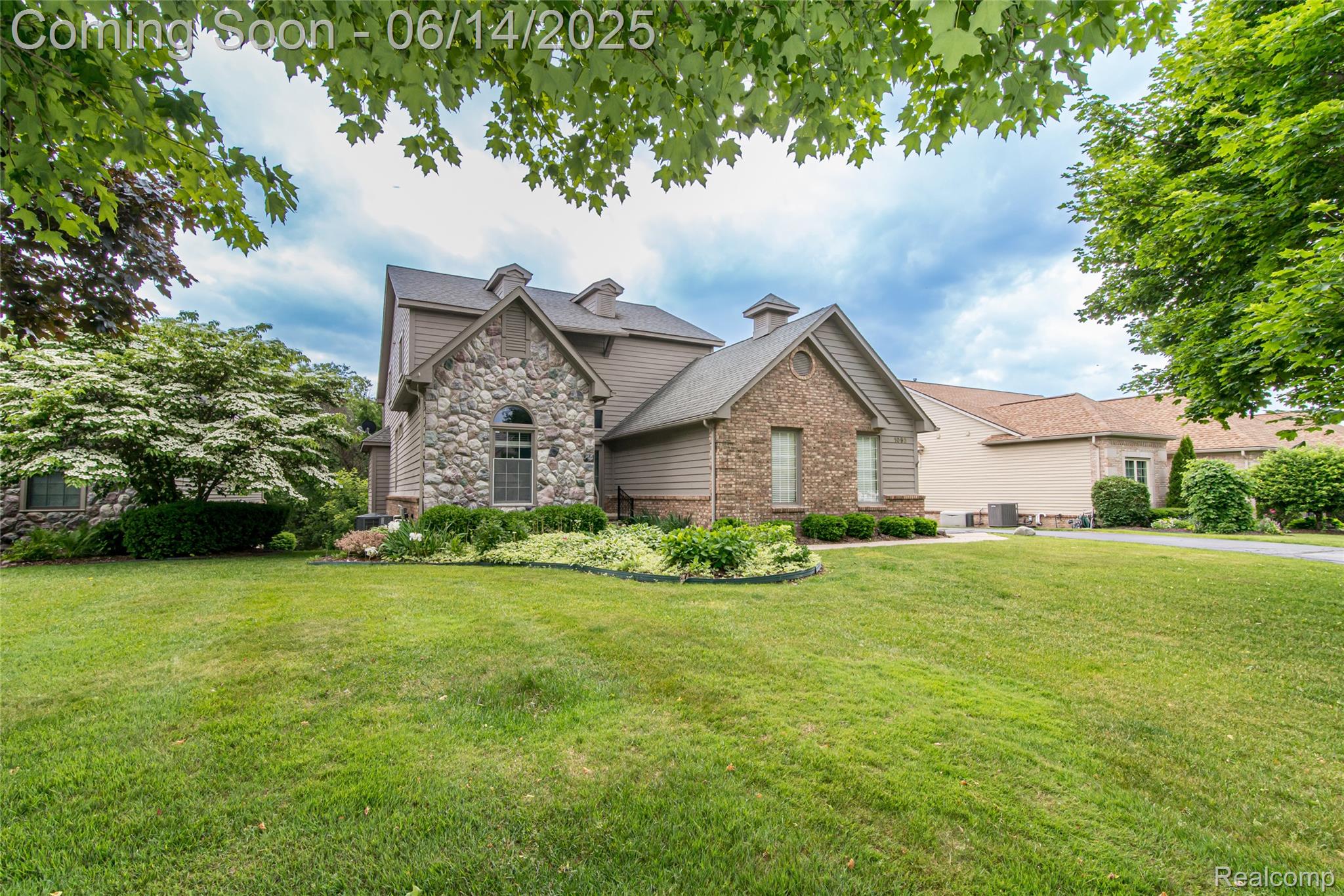 1093 Eagle Nest Drive