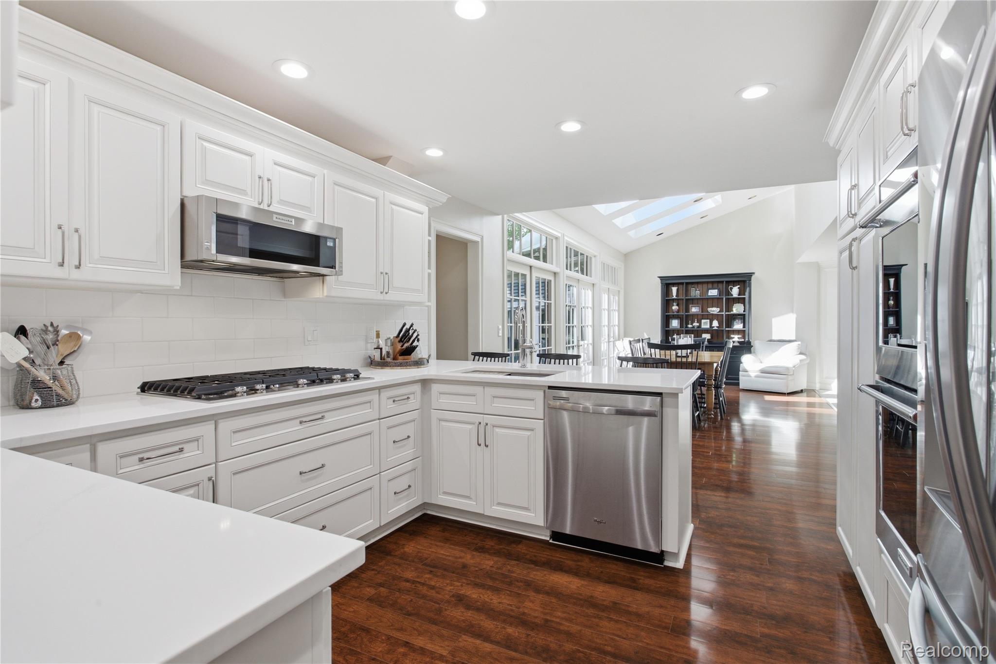 28785 Oak Point Drive