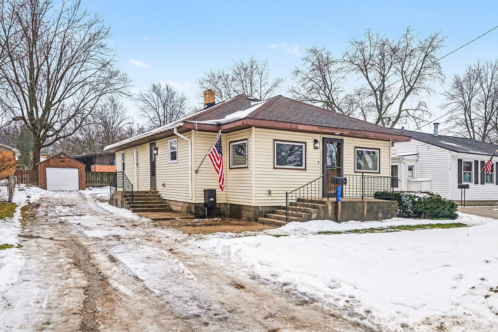 128 W Averill Street