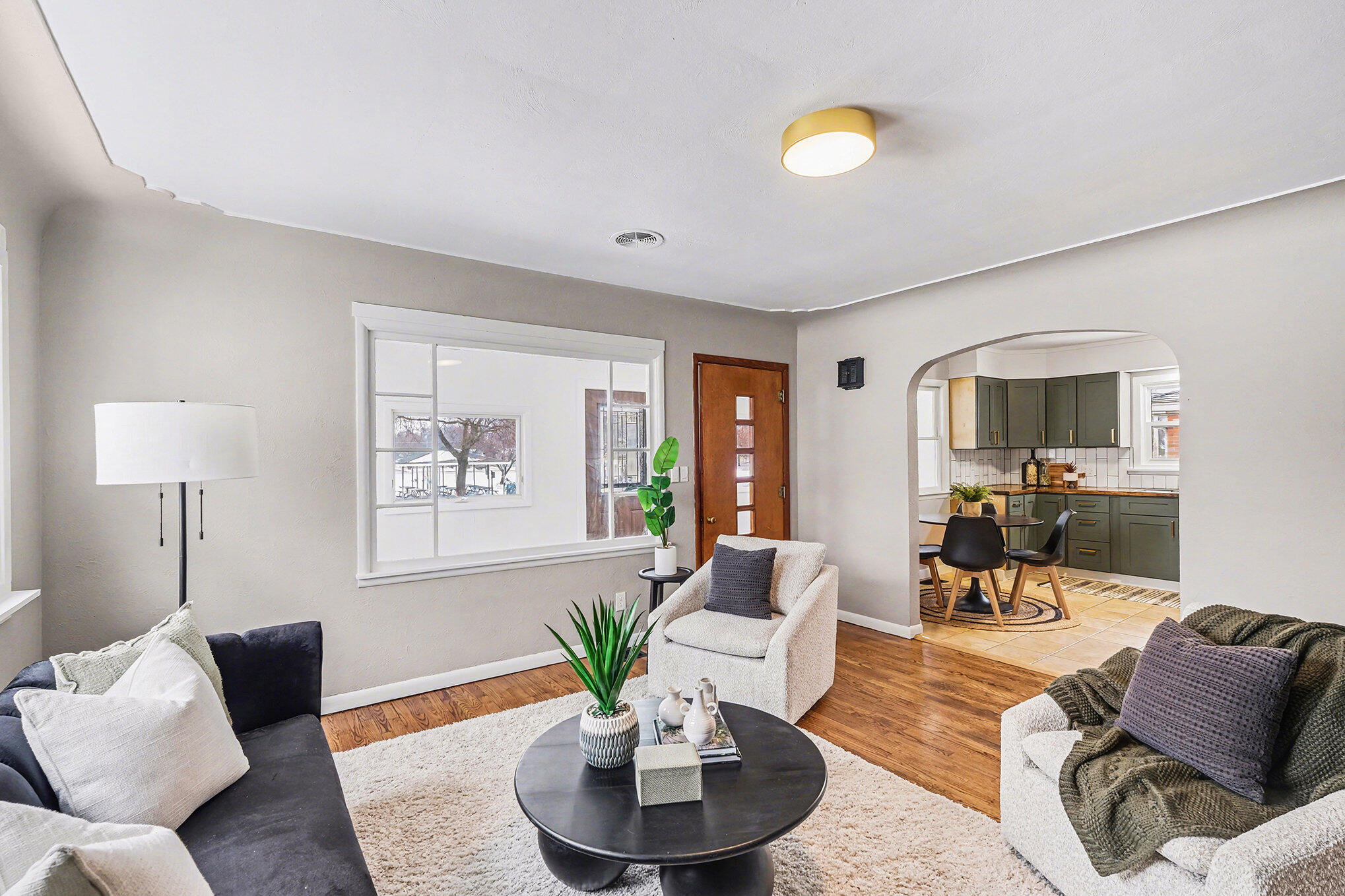 128 W Averill Street