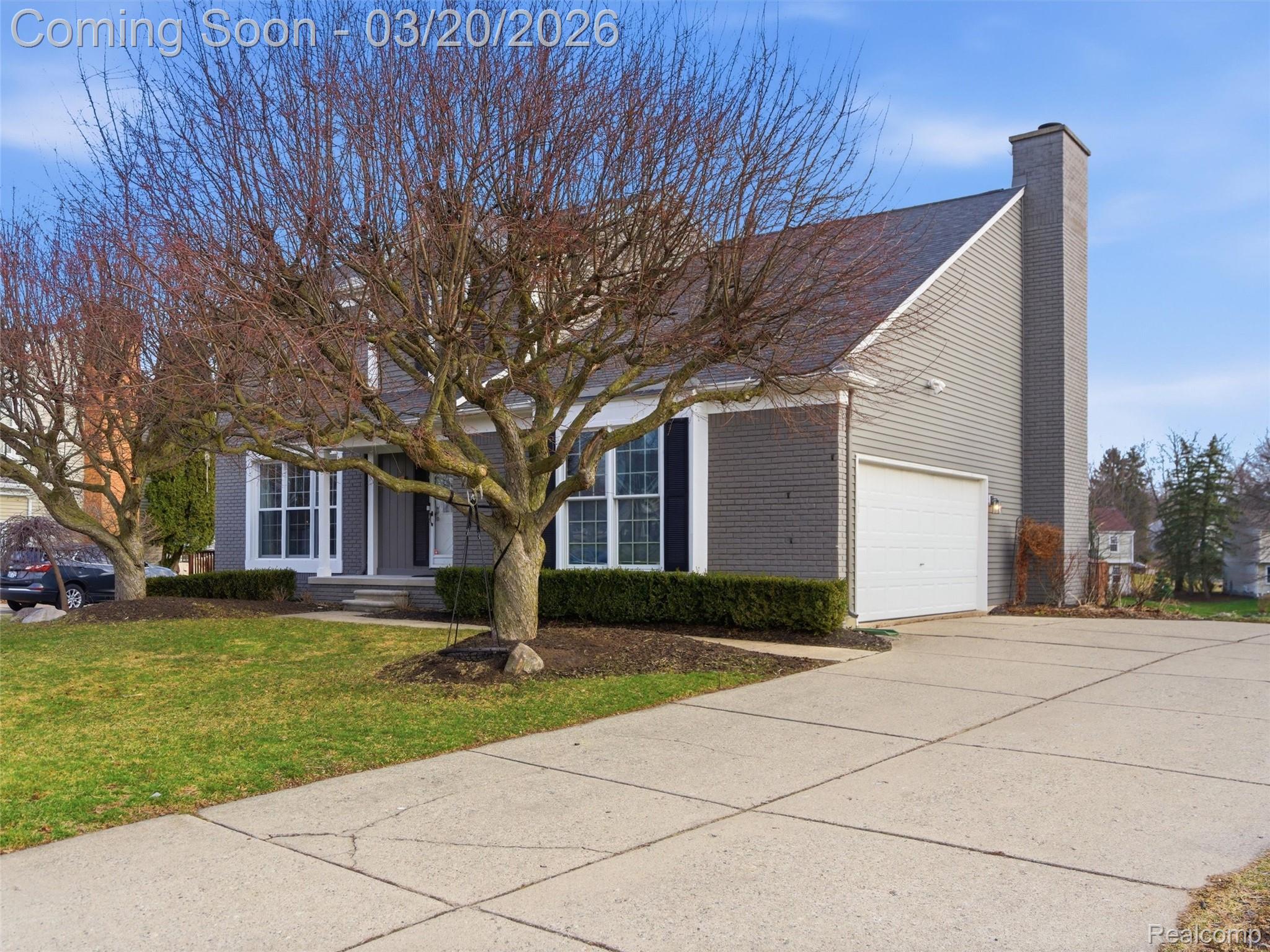 2000 Stonington Court