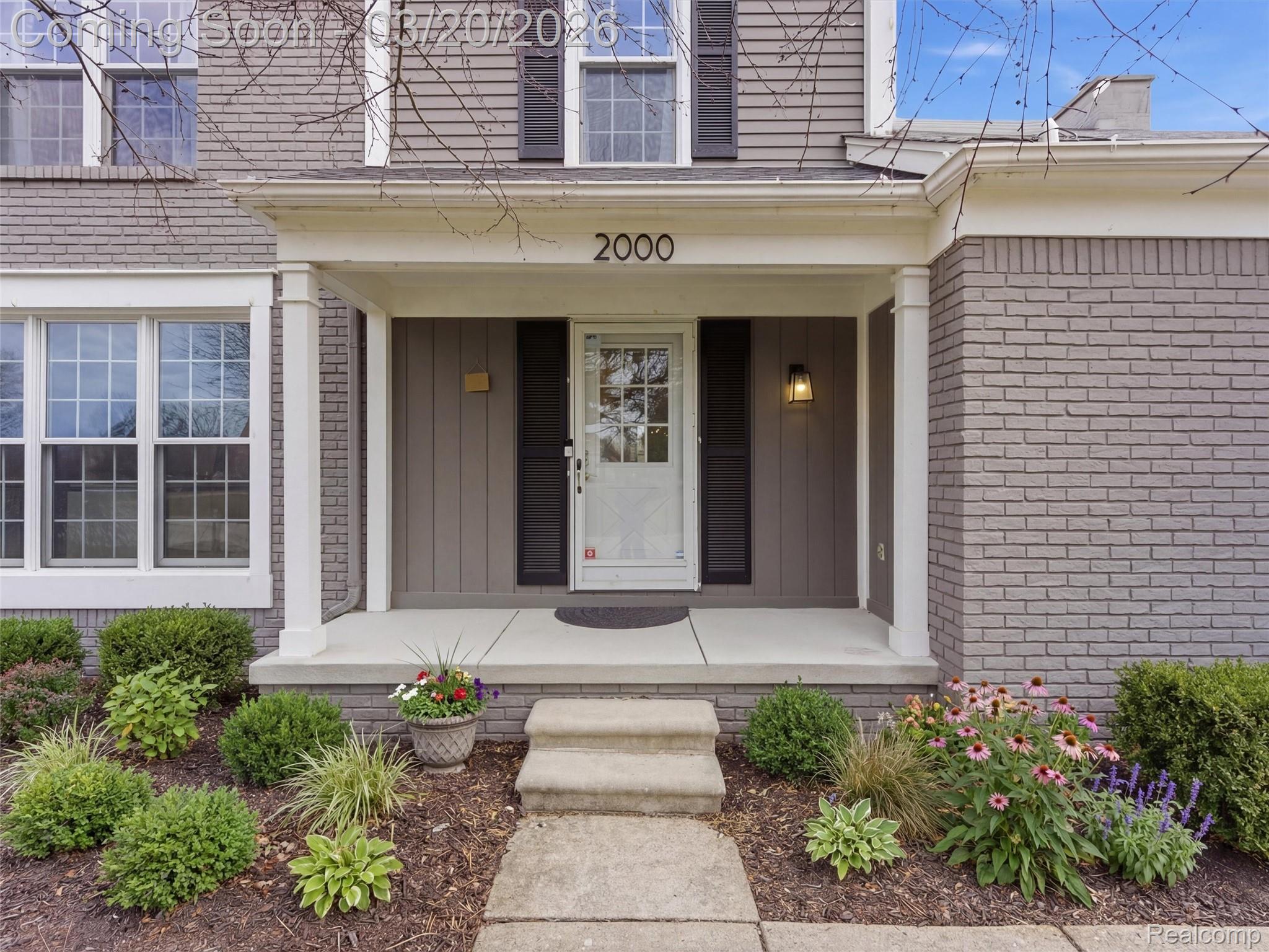 2000 Stonington Court