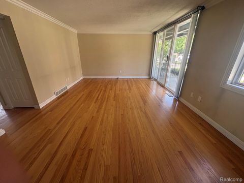 Tiny photo for 305 N Eton Street, Birmingham City, MI 48009 (MLS # 20261039521)