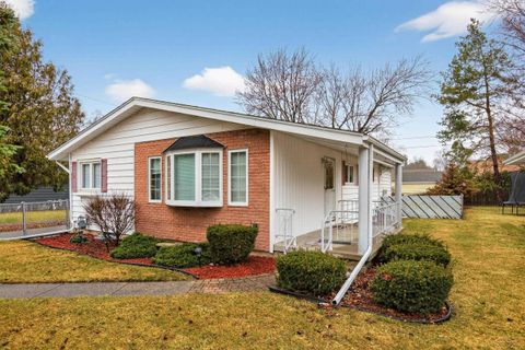 4240 Louise Street Saginaw Charter Township MI 48603