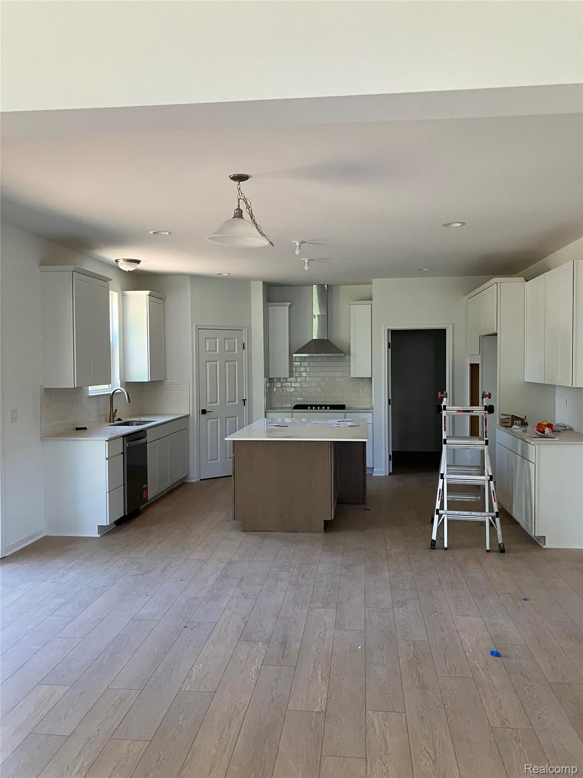4450 Edison Boulevard