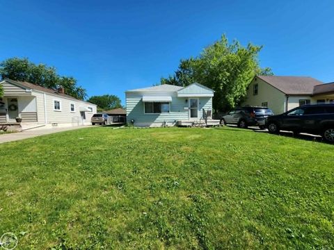 Tiny photo for 17901 Peters Street, Roseville City, MI 48066 (MLS # 58050209285)
