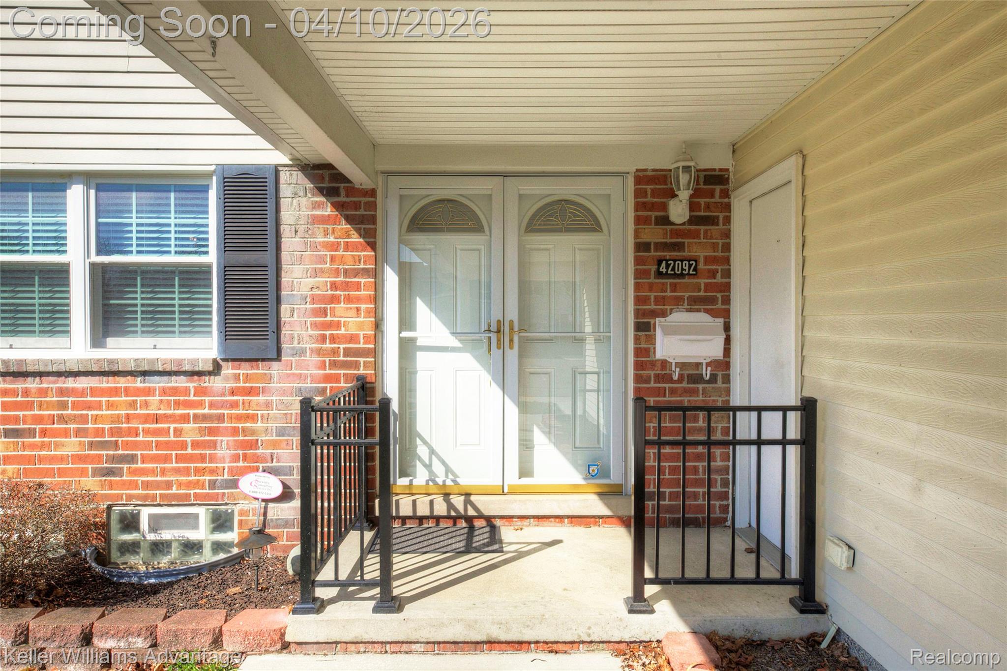 42092 Queen Anne Court