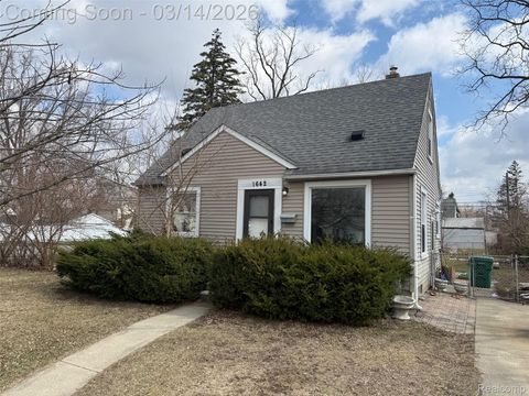 1642 Gilman Street Garden City City MI 48135