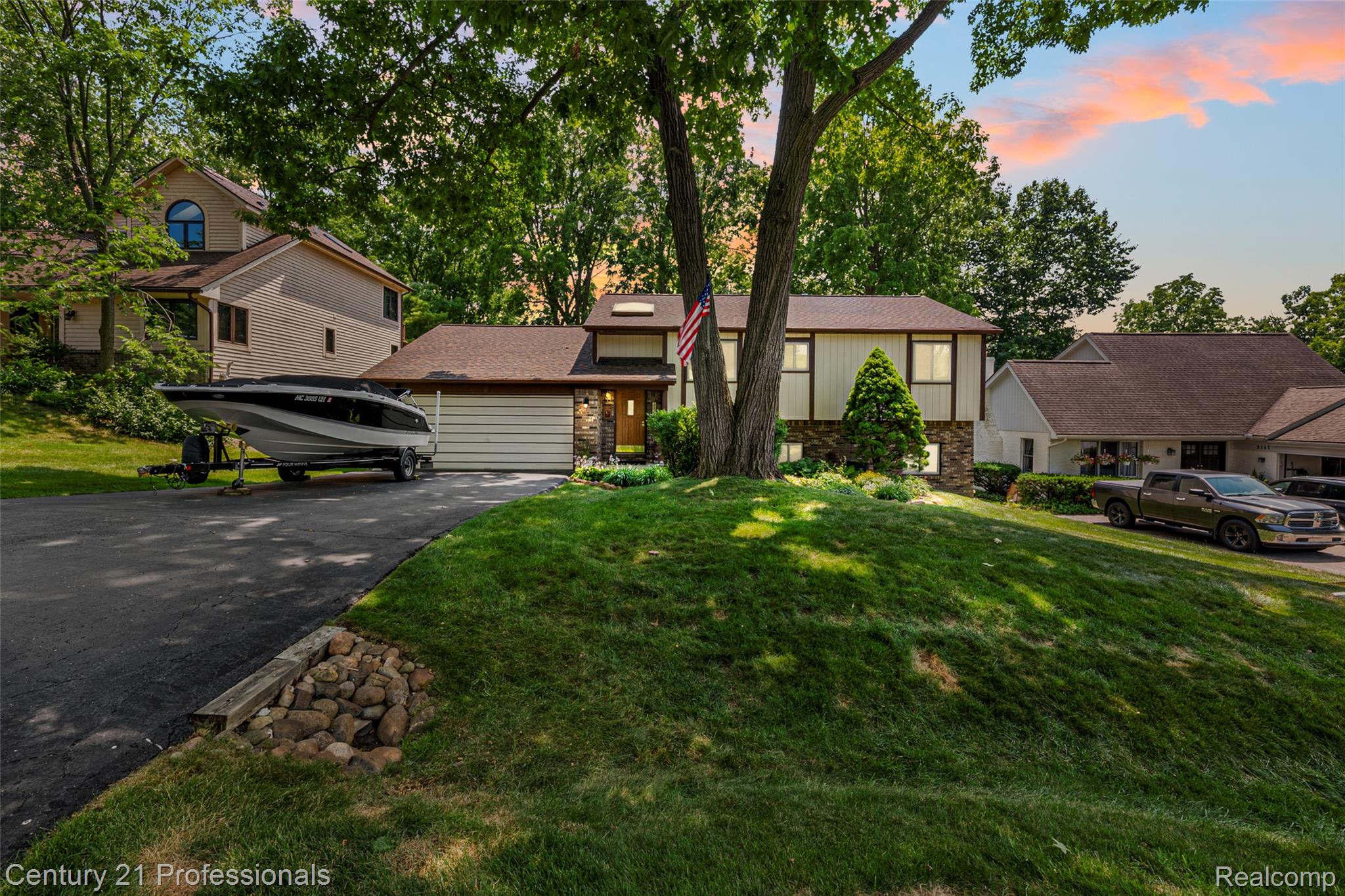 5135 Virgie Lane