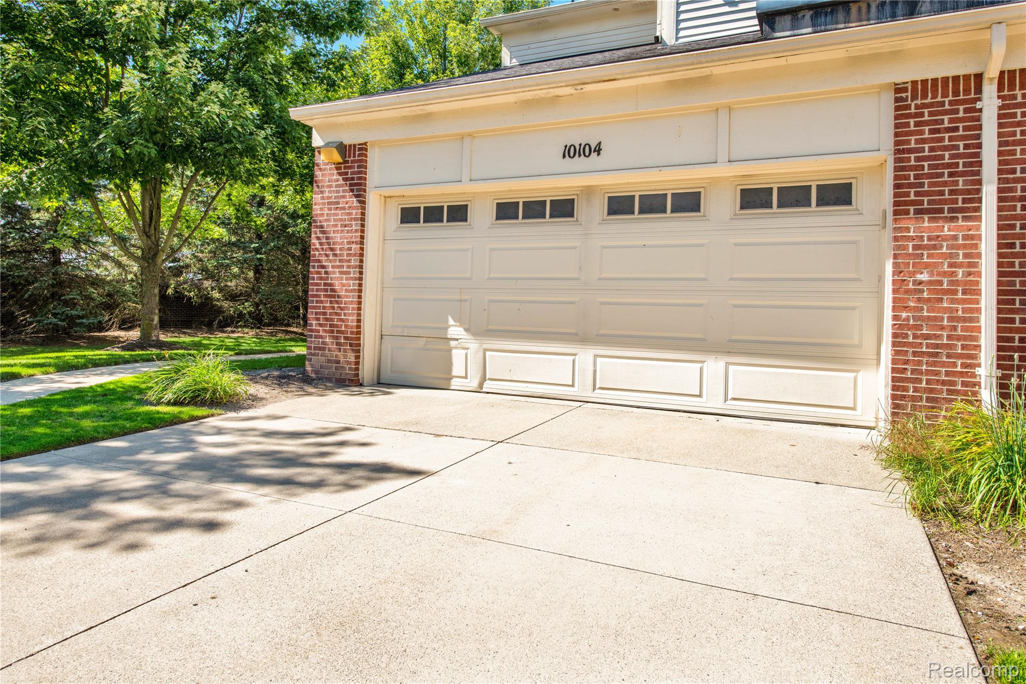 10104 Jasmine Drive