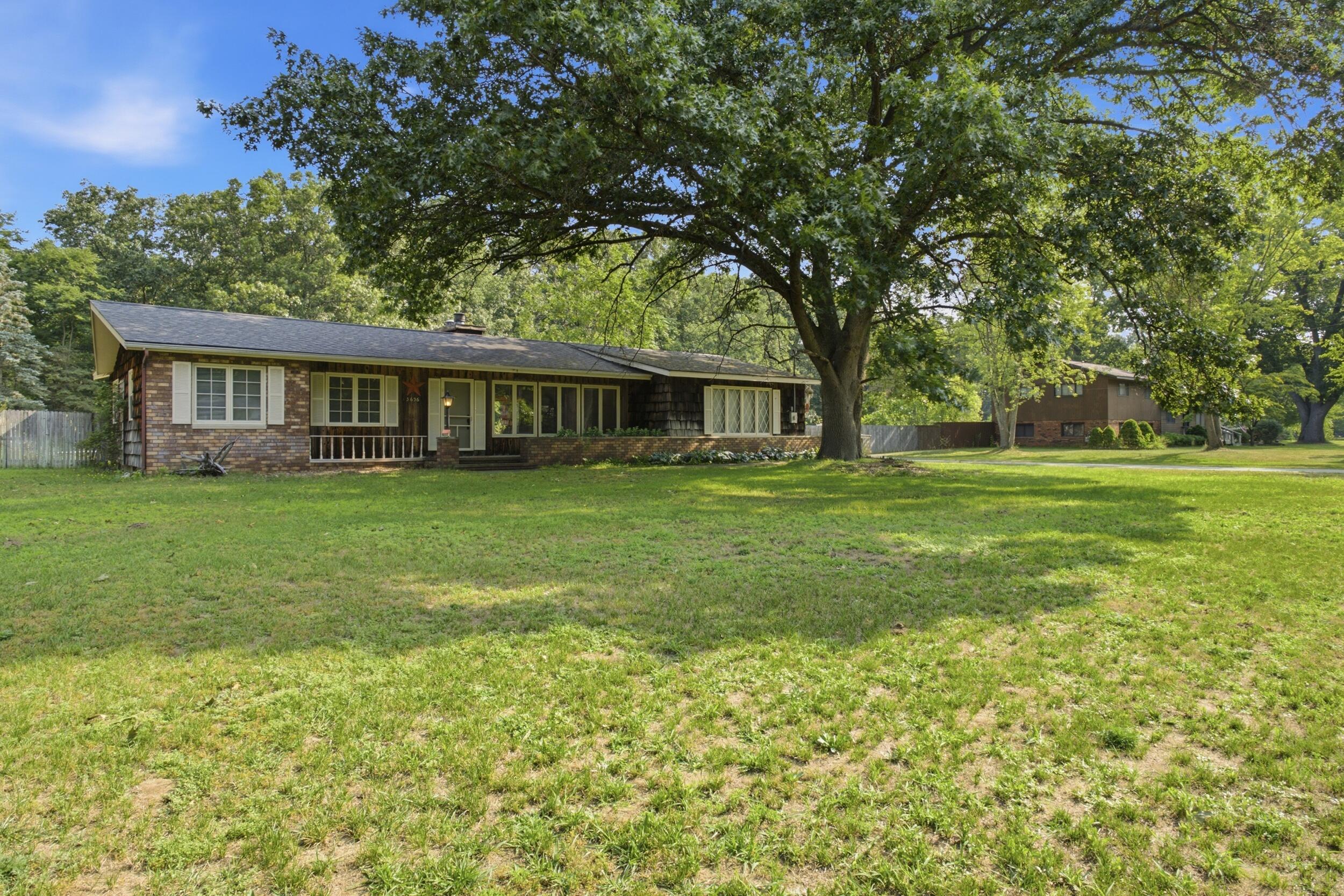 3656 Macarthur Road