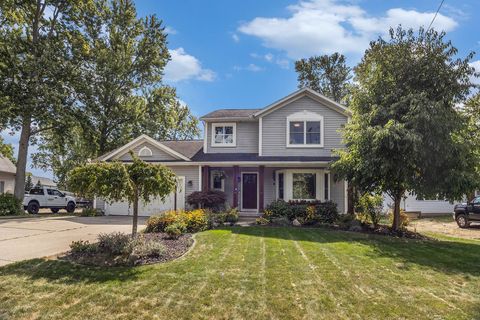 3560 Richmond Street NW Walker City MI 49534