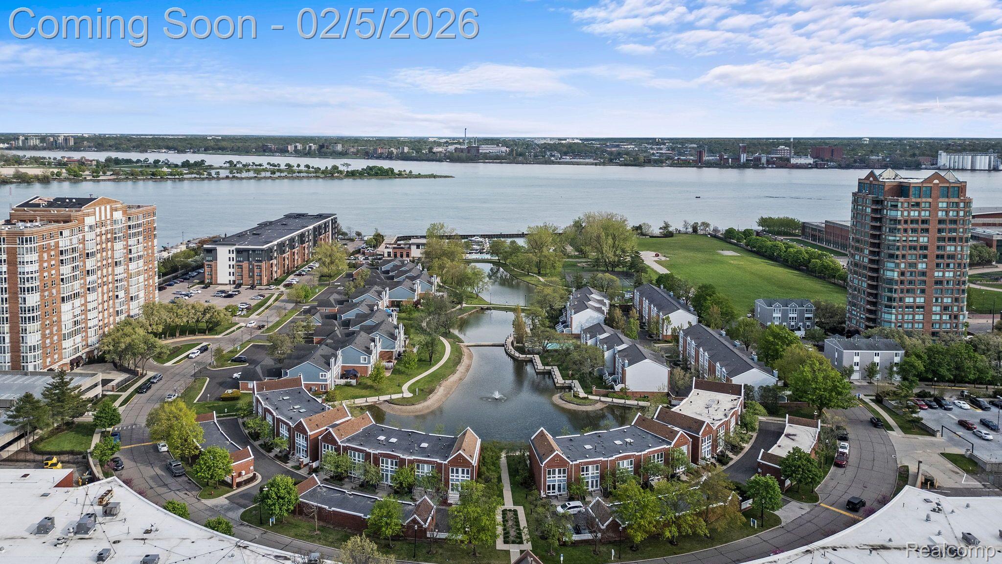 250 E HARBORTOWN Drive 1405