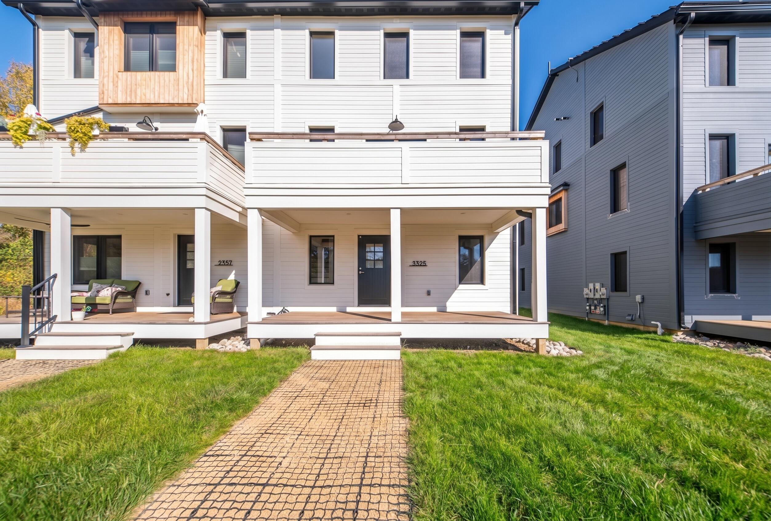 2325 Greenway Trail