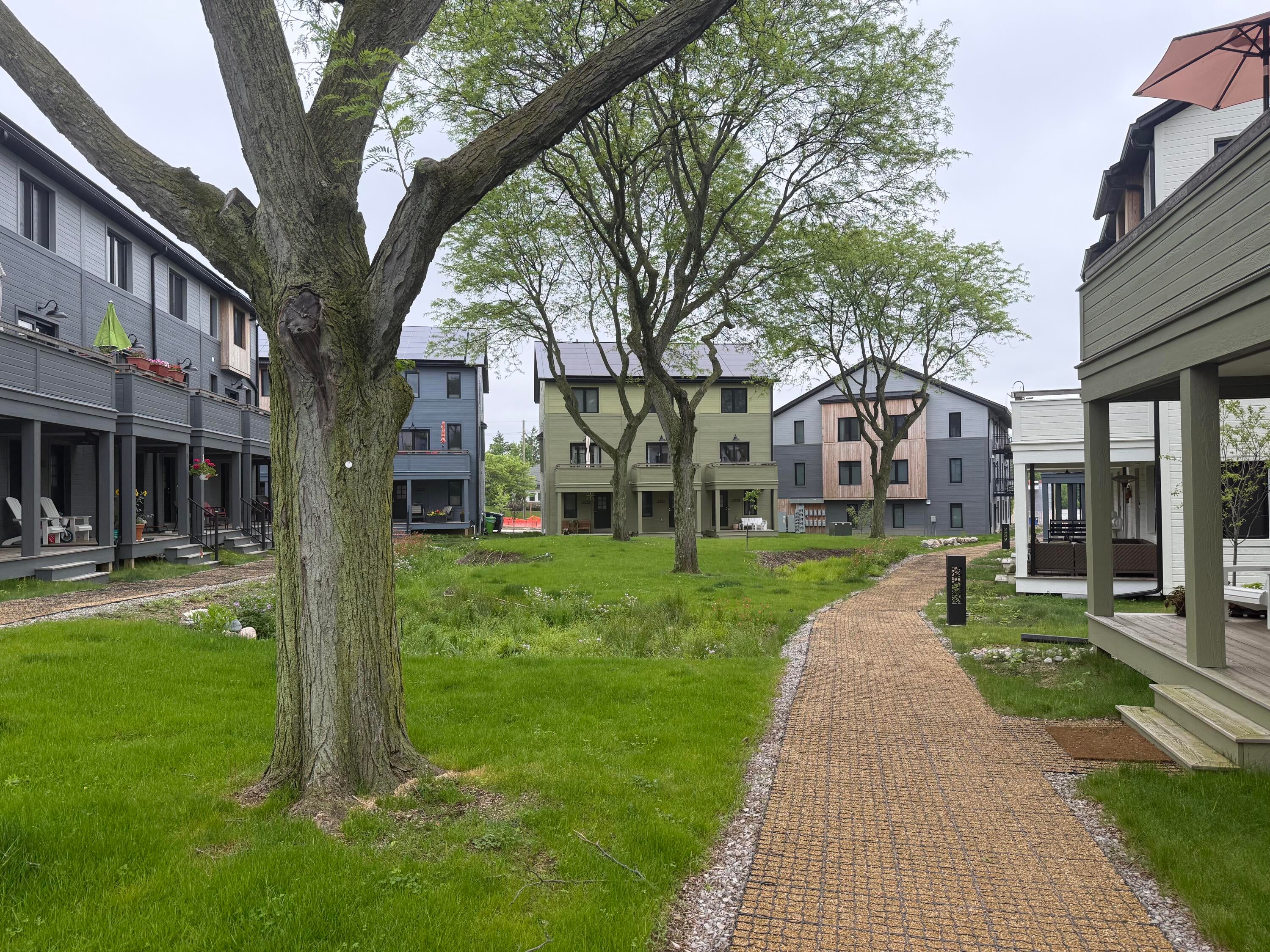 2325 Greenway Trail